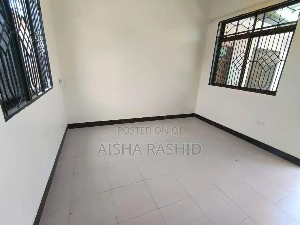 1bdrm Shared Apartment in Kimara for rent