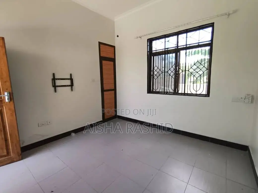 1bdrm Shared Apartment in Kimara for rent