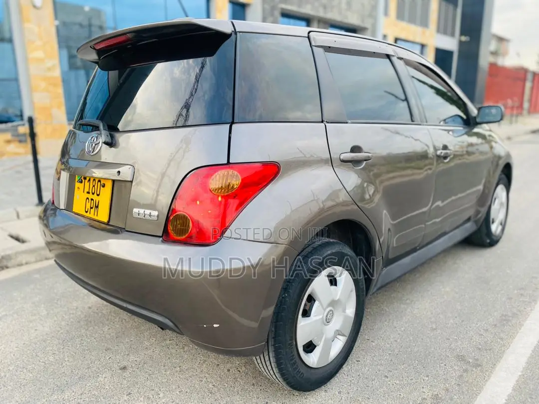 Toyota IST 2003 Gray