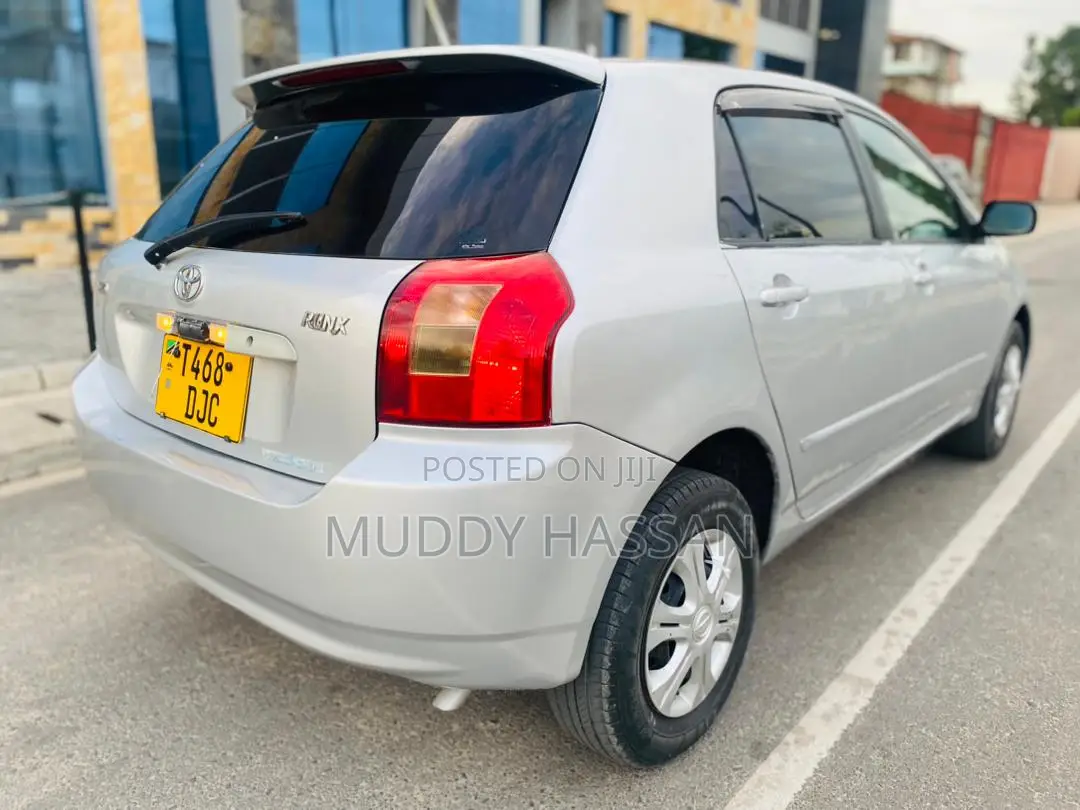 Toyota IST 2005 Silver
