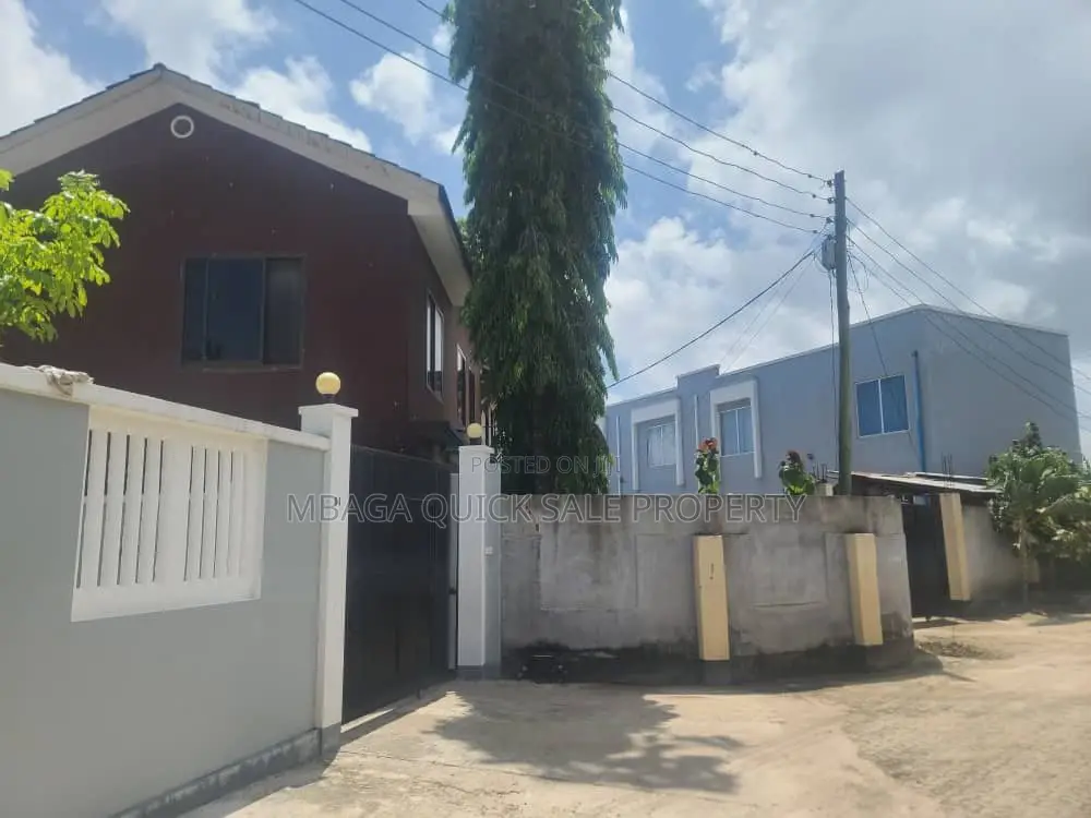 4bdrm House in Mbez Beach for sale