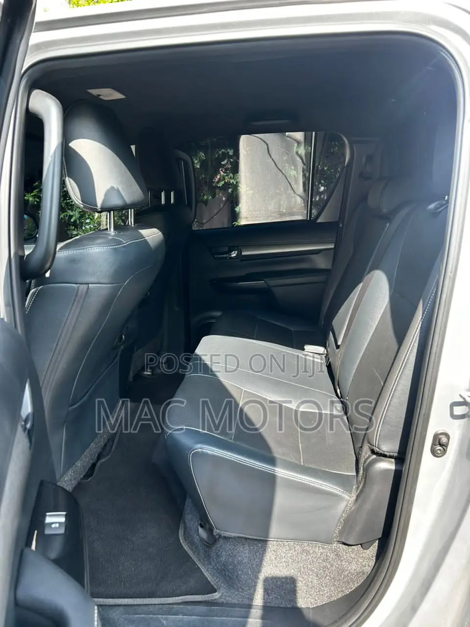 Toyota Hilux 2020 Silver