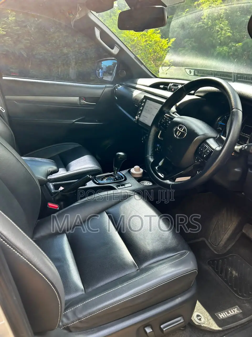Toyota Hilux 2020 Silver