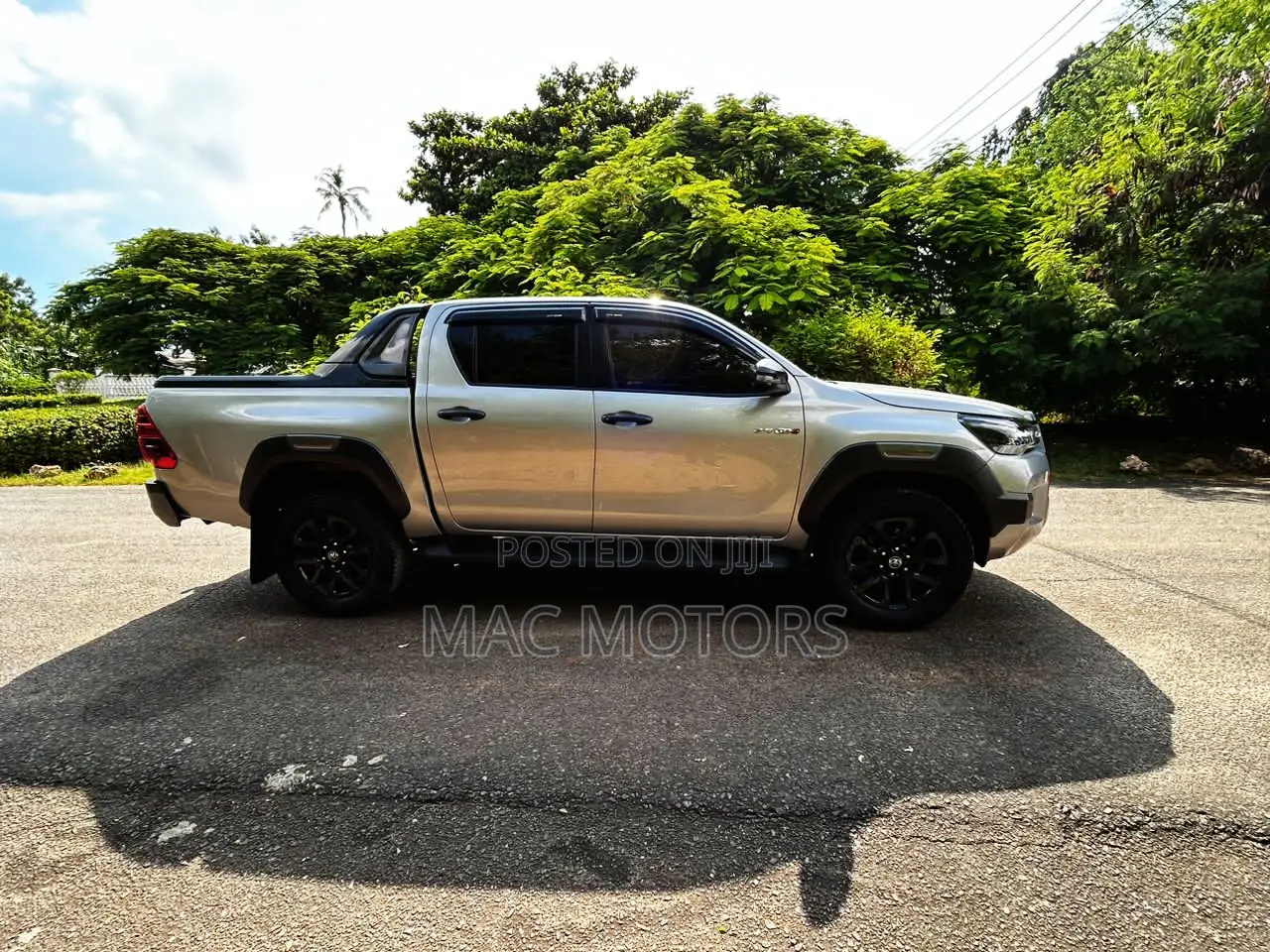 Toyota Hilux 2020 Silver