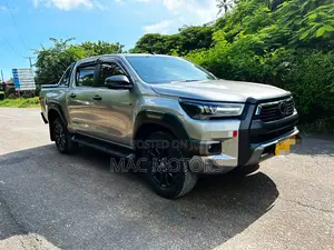 Toyota Hilux 2020 Silver