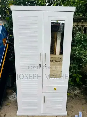Makabati Ya Nguo Na Vyombo
