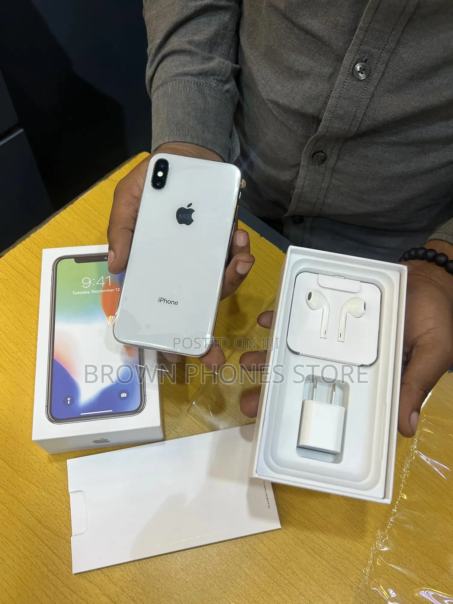 New Apple iPhone X 256 GB Silver