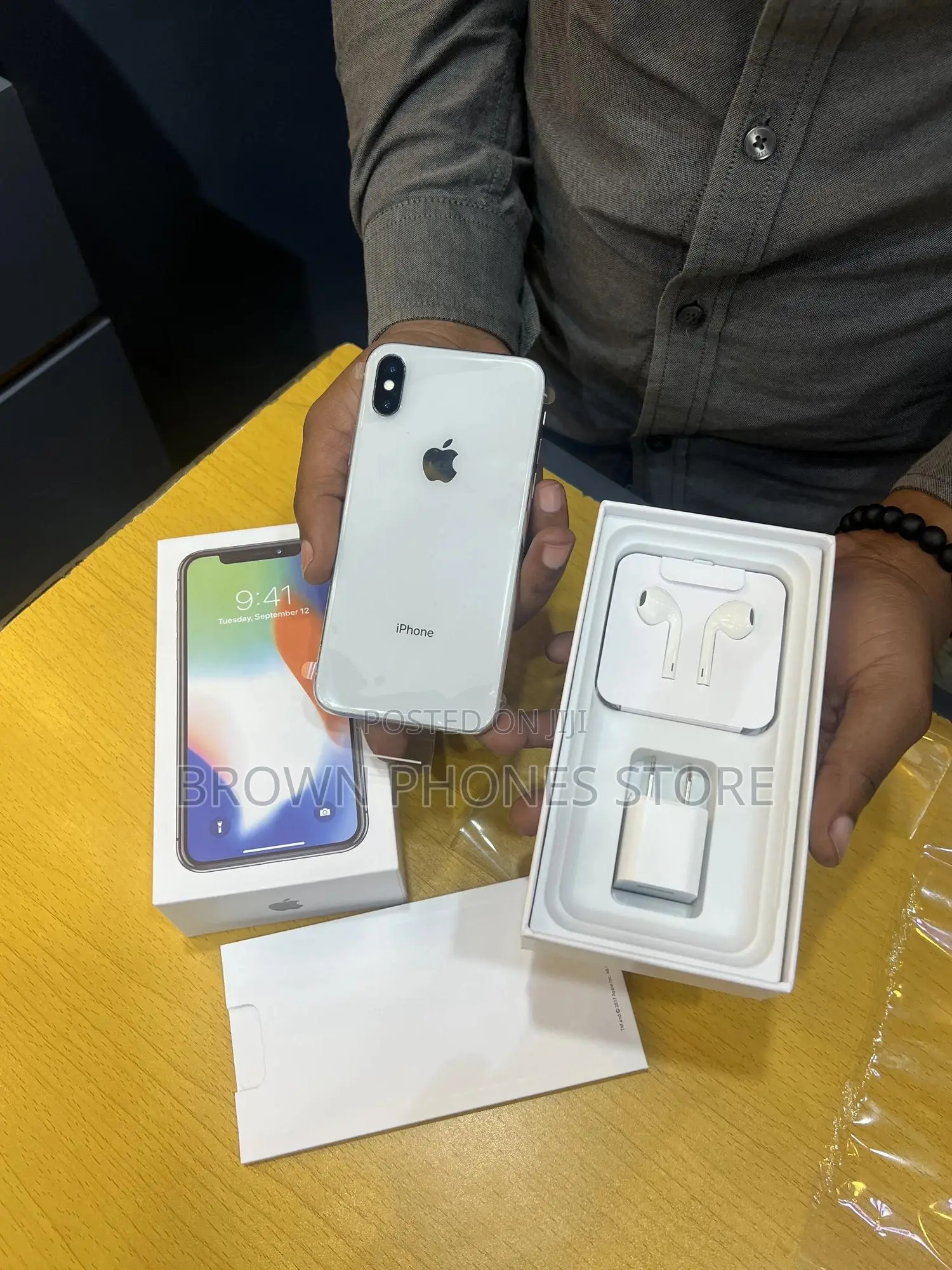 New Apple iPhone X 256 GB Silver