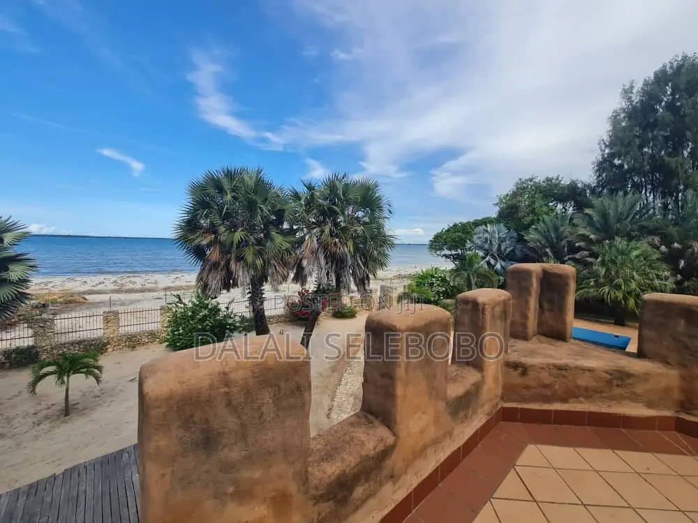 4bdrm Bungalow in Mbez Beach Kidimbwi for sale