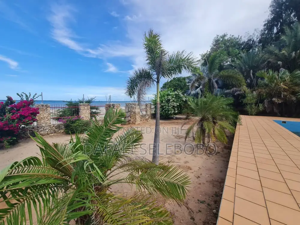 4bdrm Bungalow in Mbez Beach Kidimbwi for sale