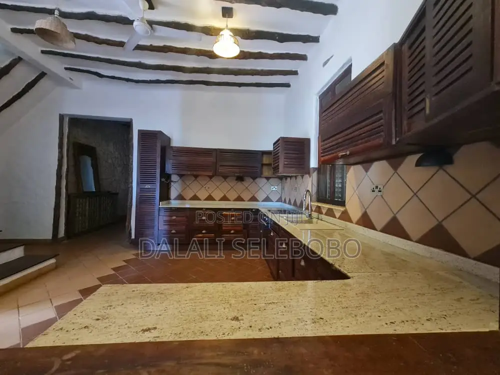4bdrm Bungalow in Mbez Beach Kidimbwi for sale