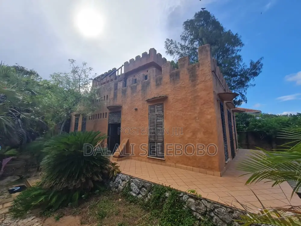 4bdrm Bungalow in Mbez Beach Kidimbwi for sale