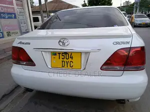 Toyota Crown Royale 2005 White