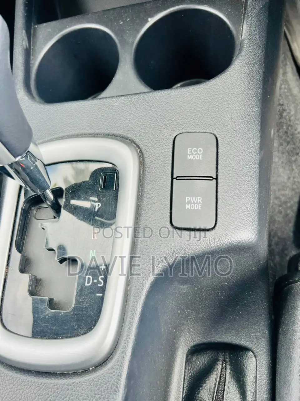 Toyota Hilux 2020 Gray