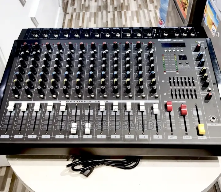Yamaha Power Mixer, PMX-1208D Njia 12