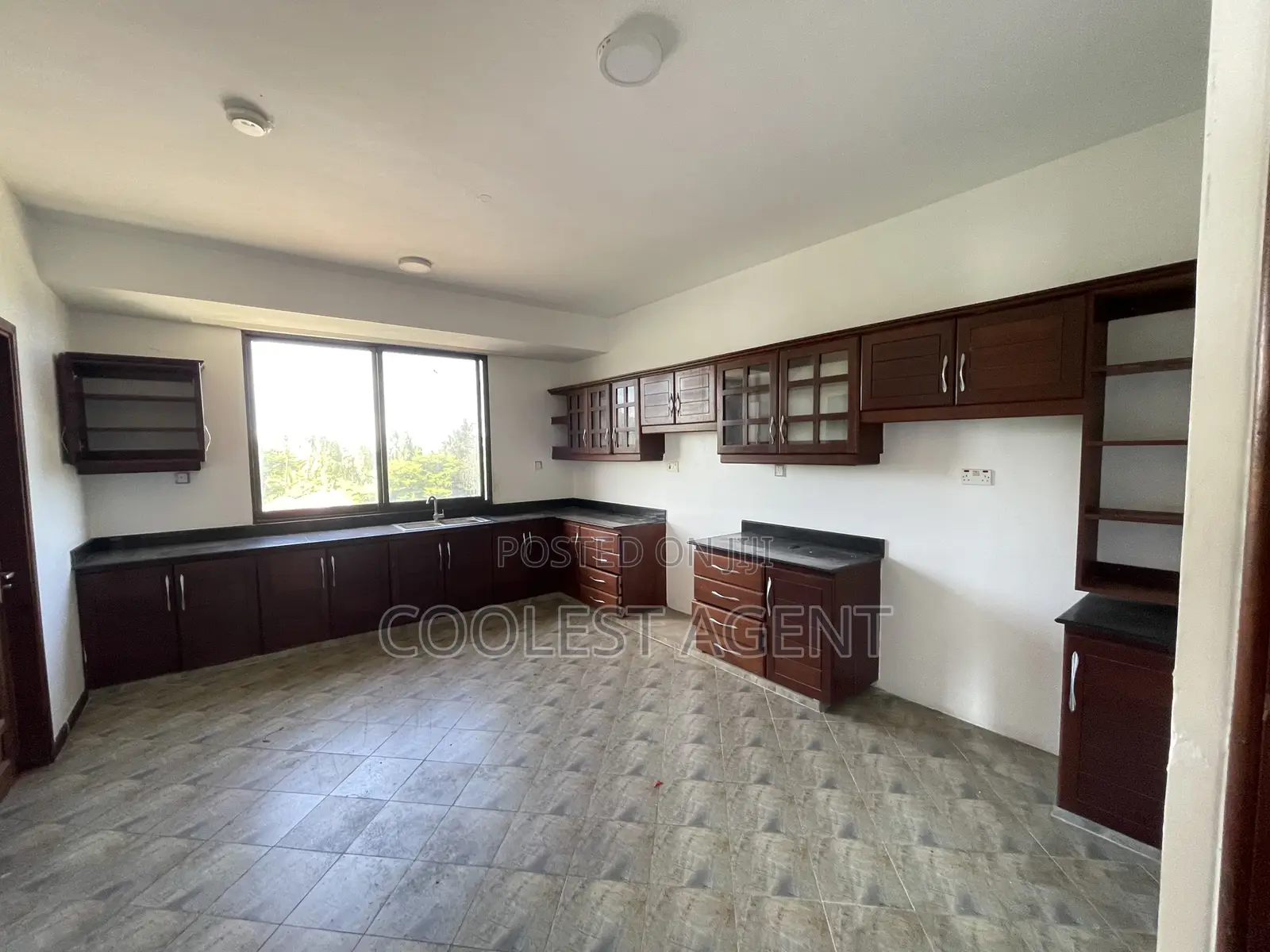 4bdrm Duplex in Mikocheni, Kinondoni for sale