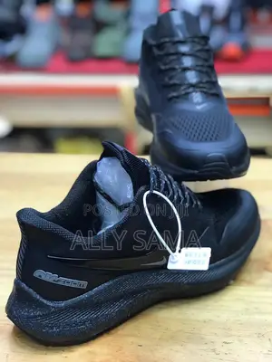 Mens Sneakers NIKE Airzoom Original