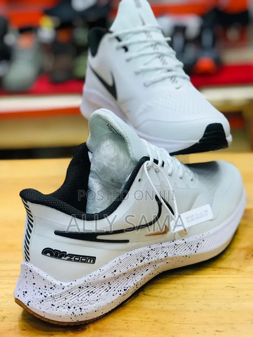 Mens Sneakers NIKE Airzoom Original