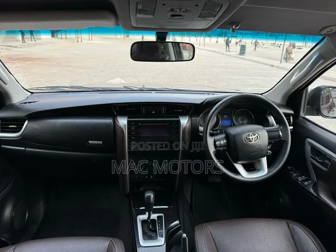 Toyota Fortuner 2.8 D AWD 2016 Gray