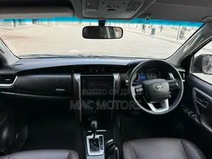 Toyota Fortuner 2.8 D AWD 2016 Gray