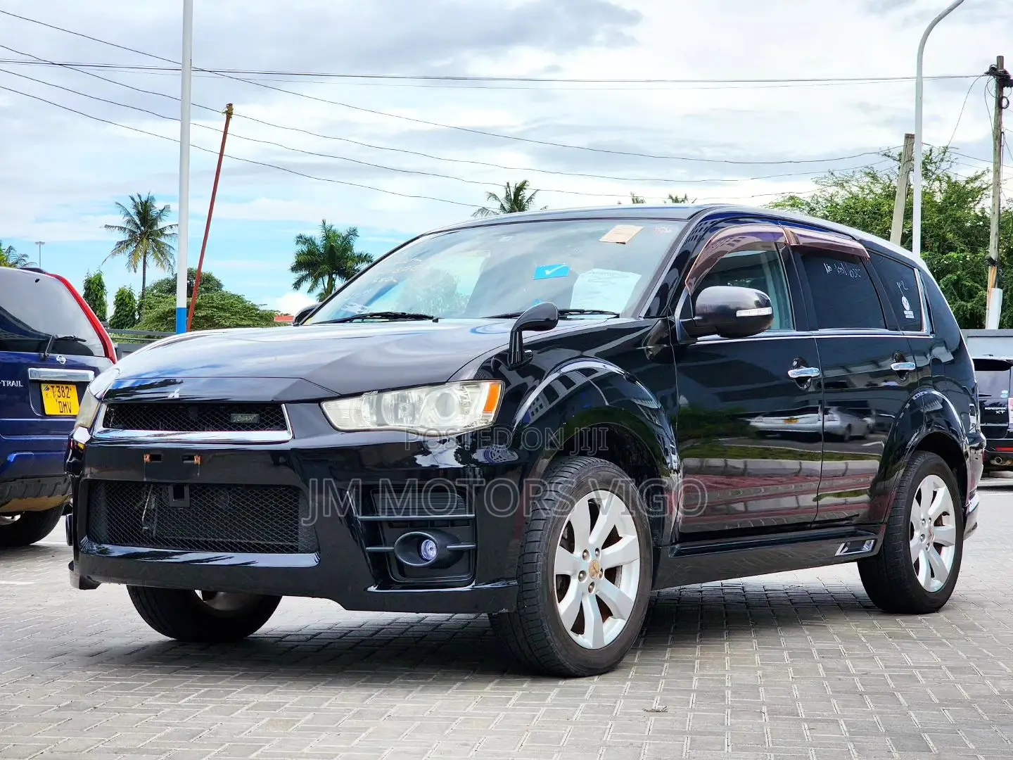 Mitsubishi Outlander 2012 Black