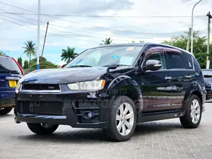Mitsubishi Outlander 2012 Black