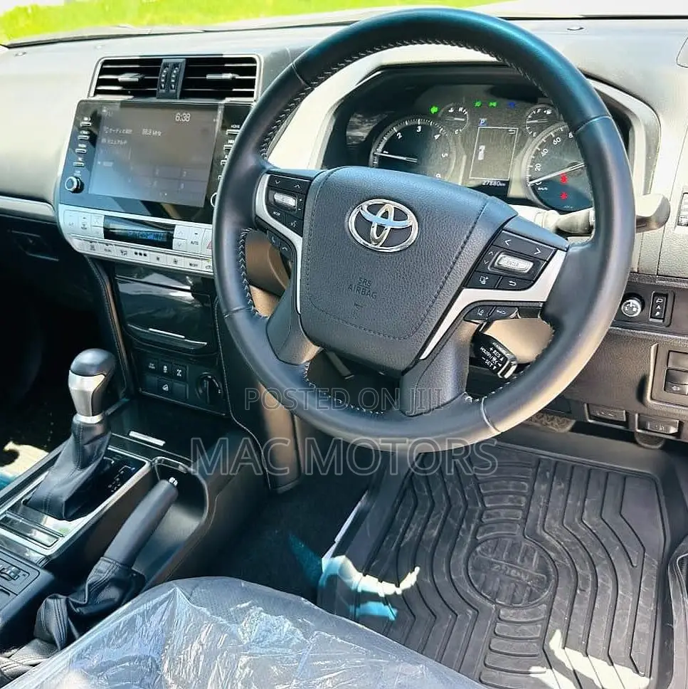 Toyota Land Cruiser Prado 2021 White