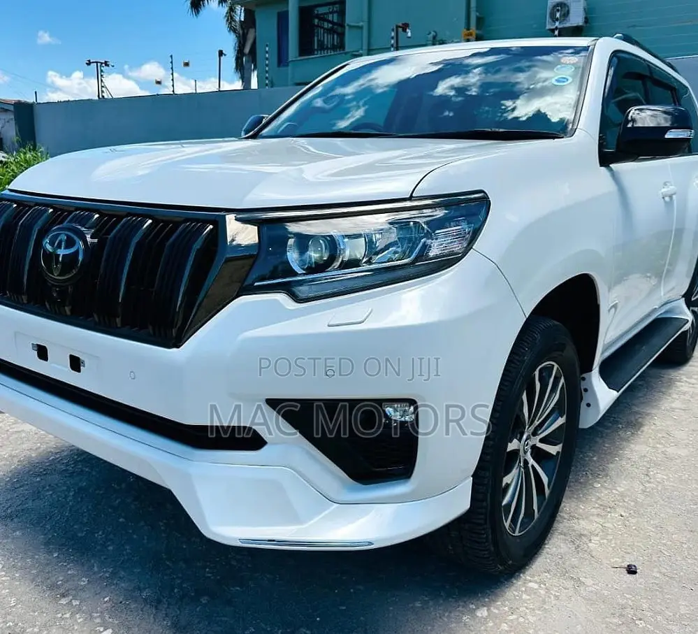 Toyota Land Cruiser Prado 2021 White