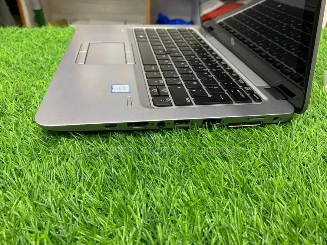 New Laptop HP EliteBook 820 G3 8GB Intel Core I5 HDD+SSD 500GB