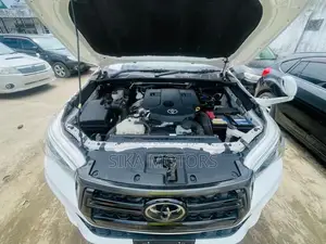 Toyota Hilux 2019 White