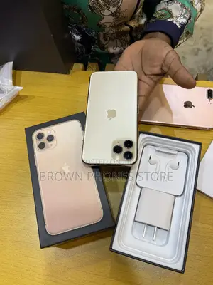 New Apple iPhone 11 Pro Max 256 GB Gold