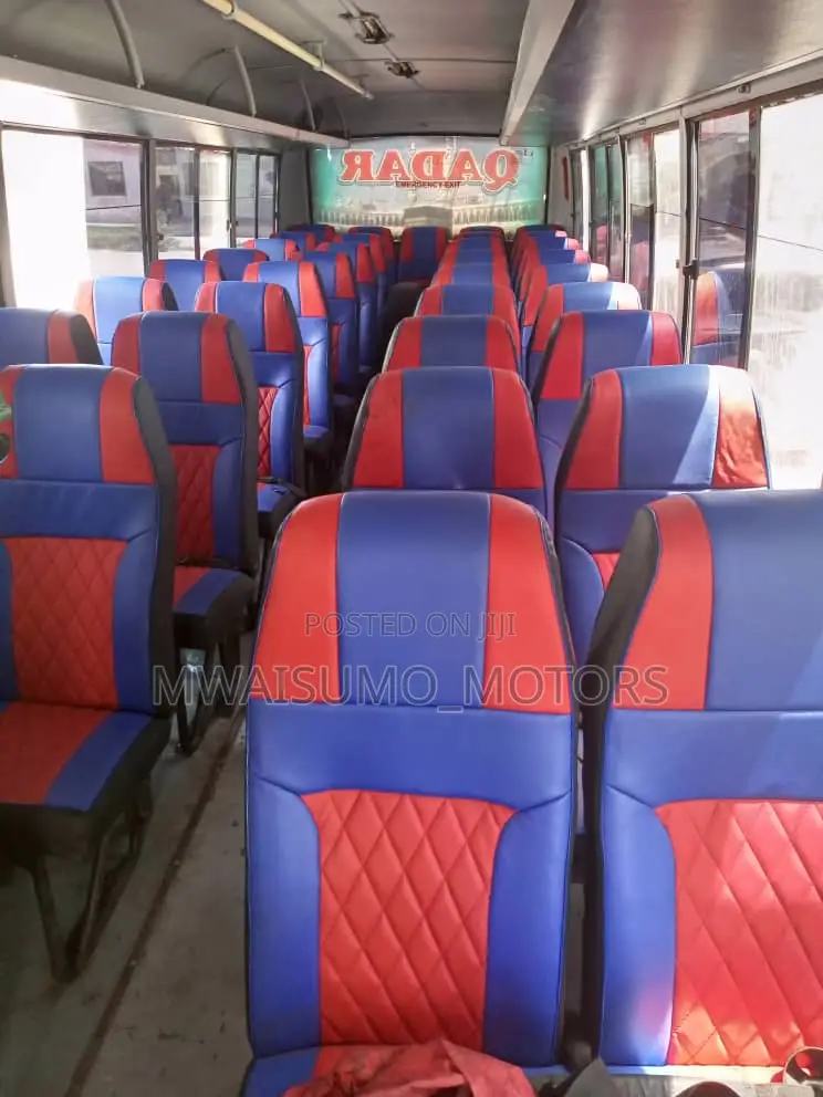 Tata Starbus Ultra Skool 2001 Green