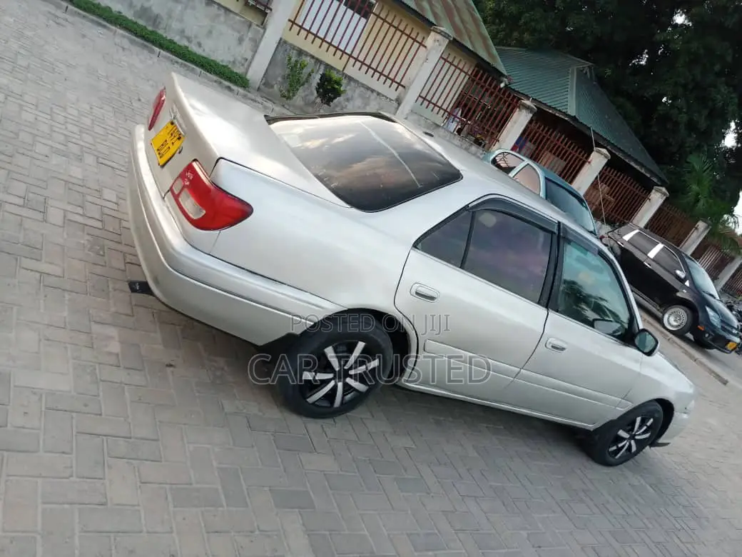 Toyota Carina 1.5 FWD Sedan 2001 Silver