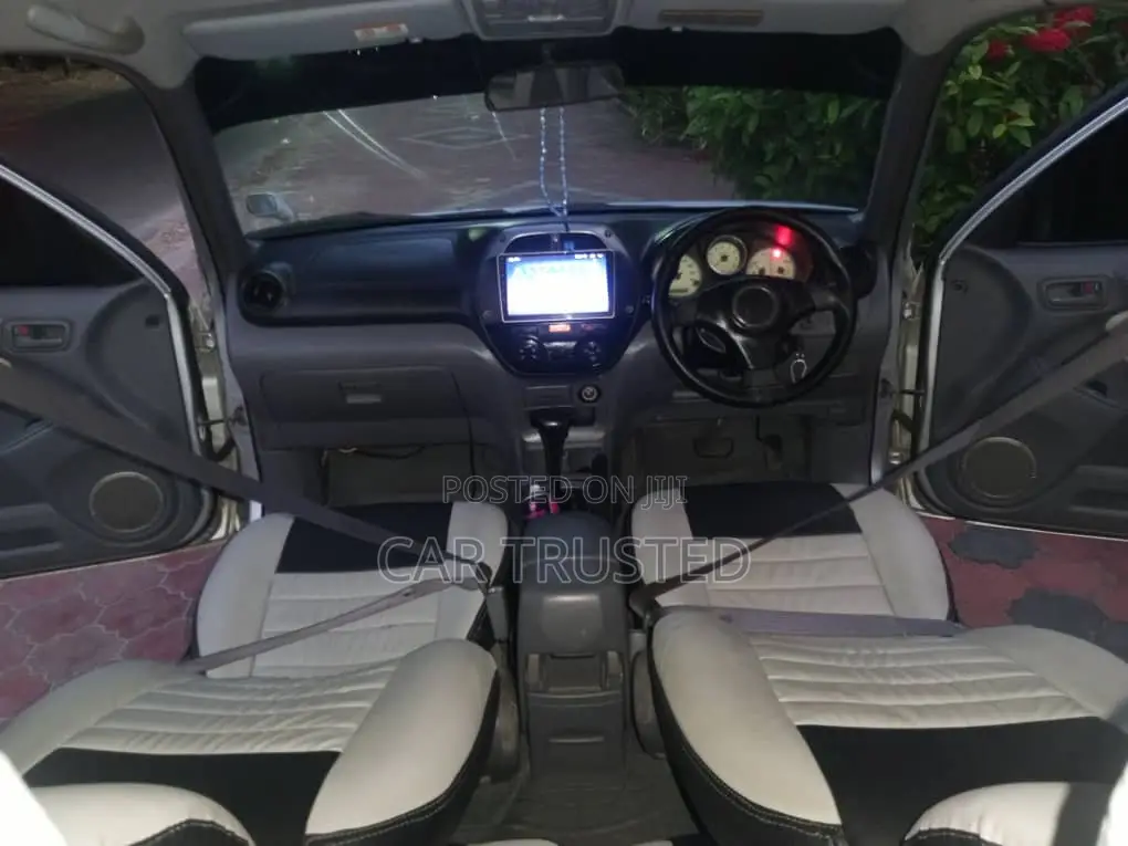 Toyota RAV4 1.8 2004 Silver