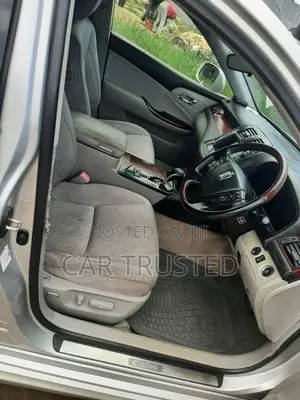 Toyota Crown 2008 Silver