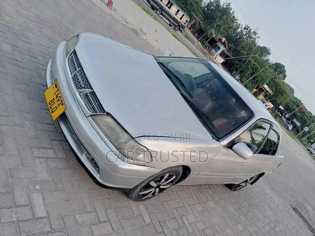 Toyota Carina 1.5 FWD Sedan 2001 Silver