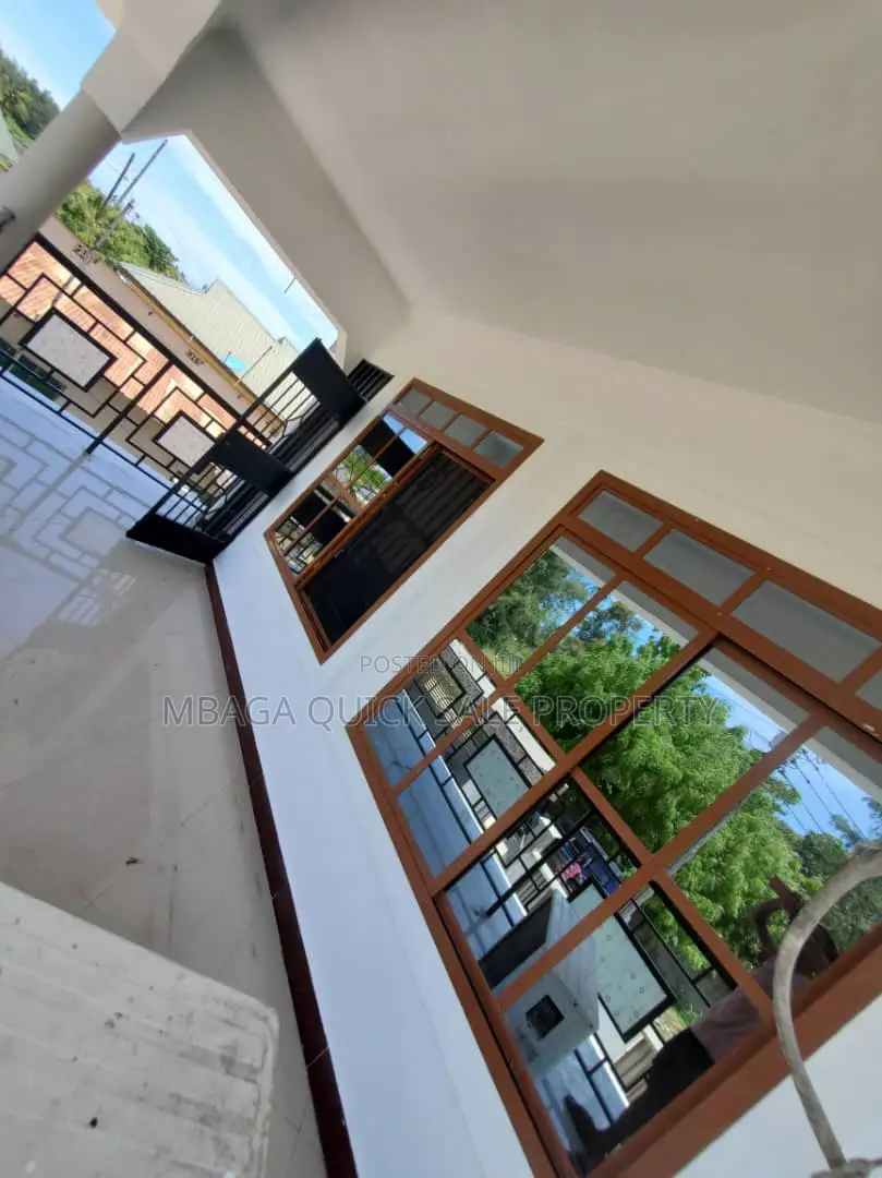 4bdrm House in Ununio, Bunju for rent