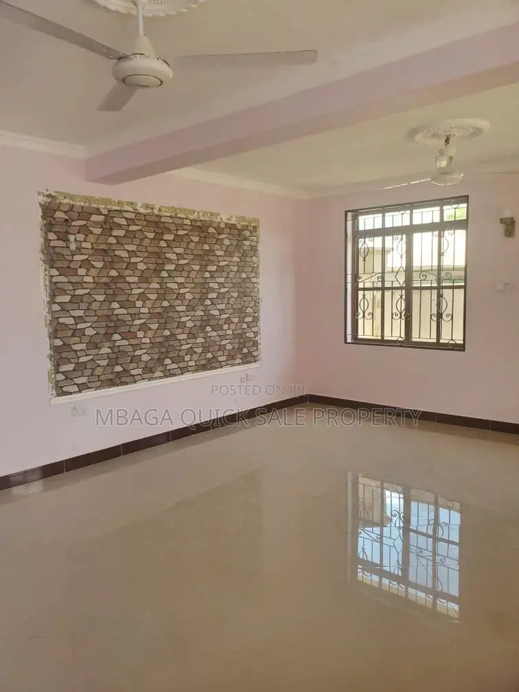 4bdrm House in Ununio, Bunju for rent