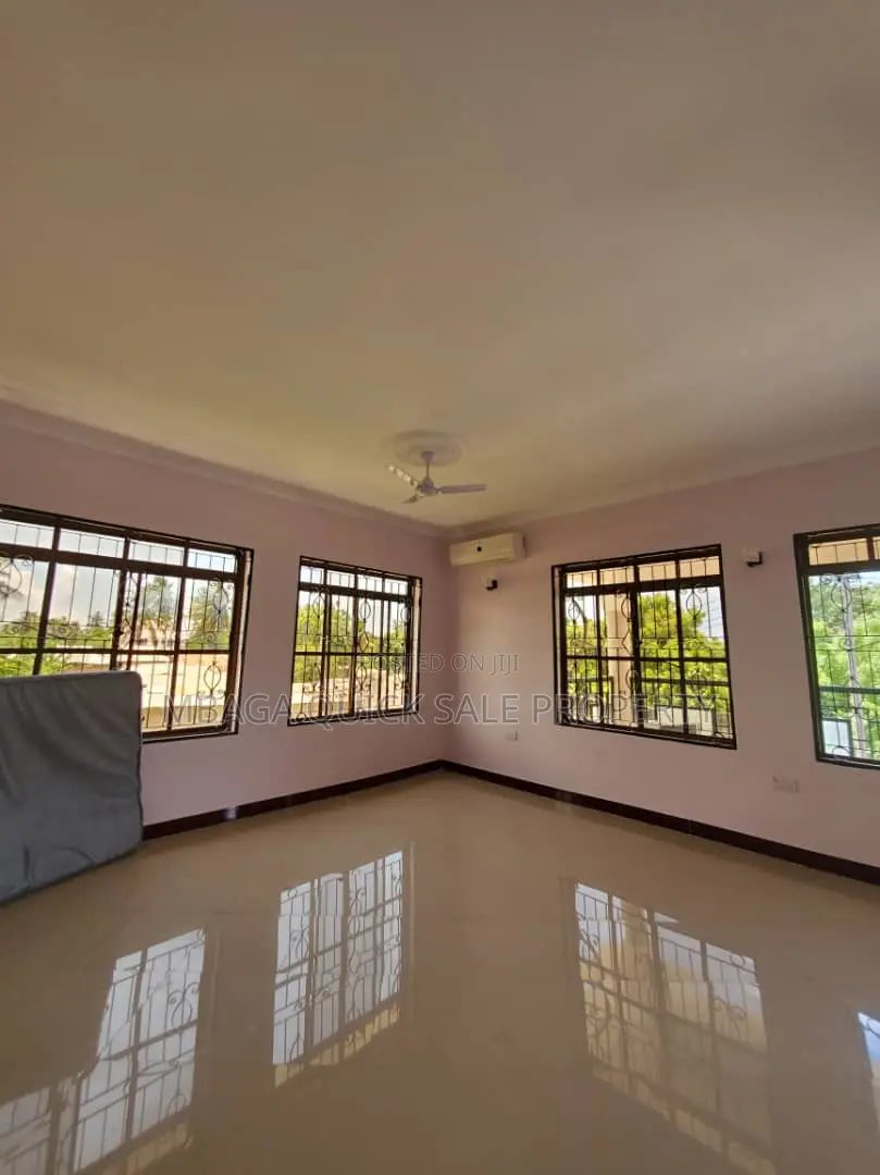 4bdrm House in Ununio, Bunju for rent