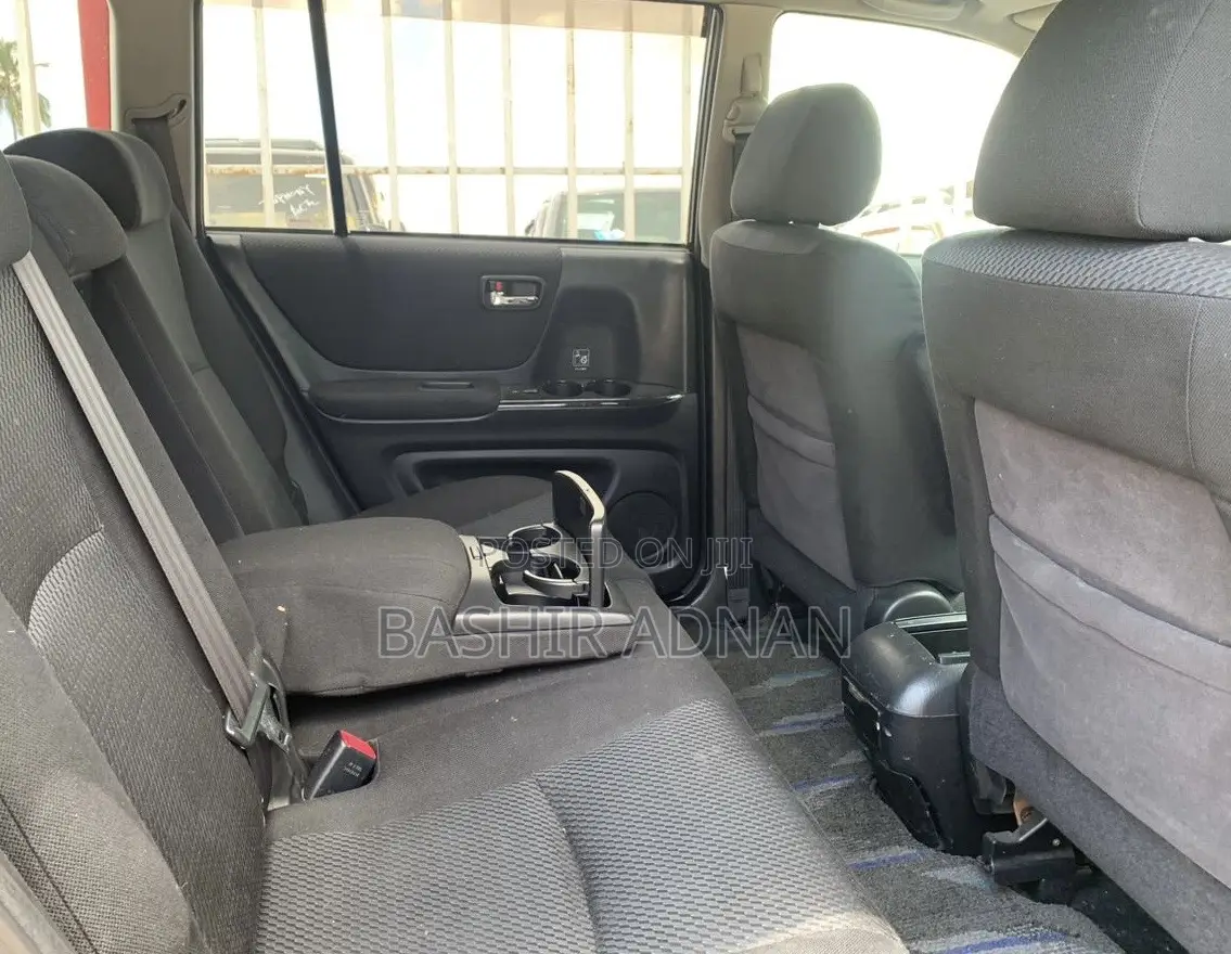 Toyota Kluger 2004 Red