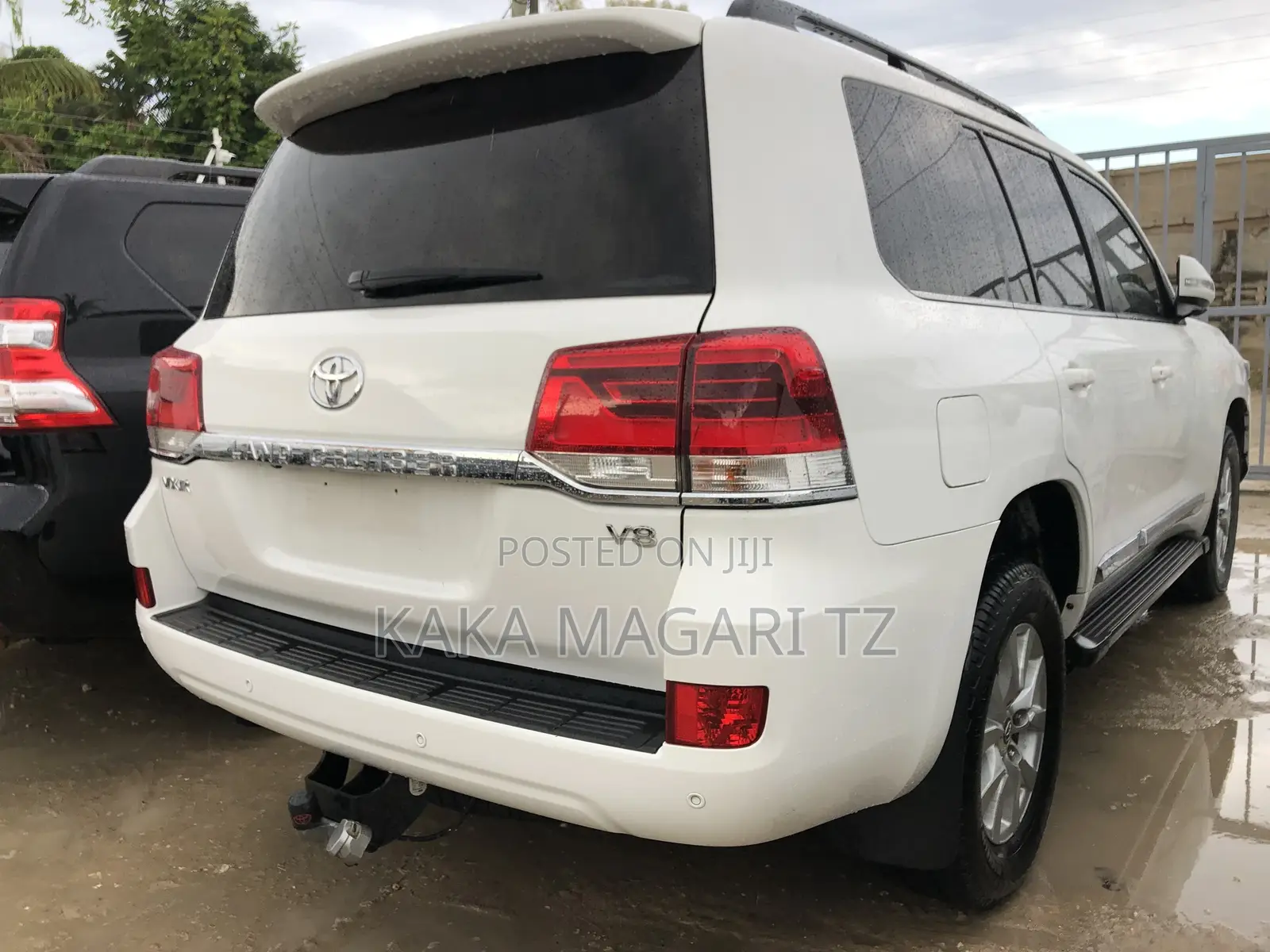 Toyota Land Cruiser 2017 White