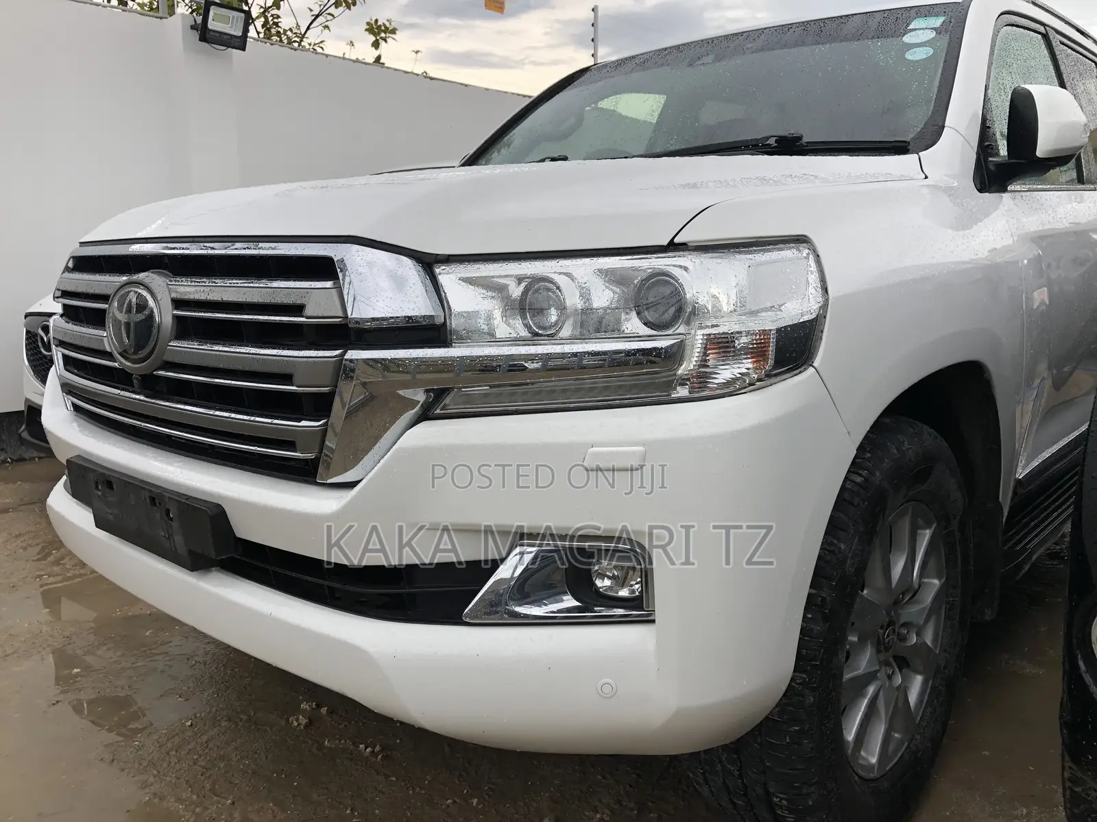 Toyota Land Cruiser 2017 White