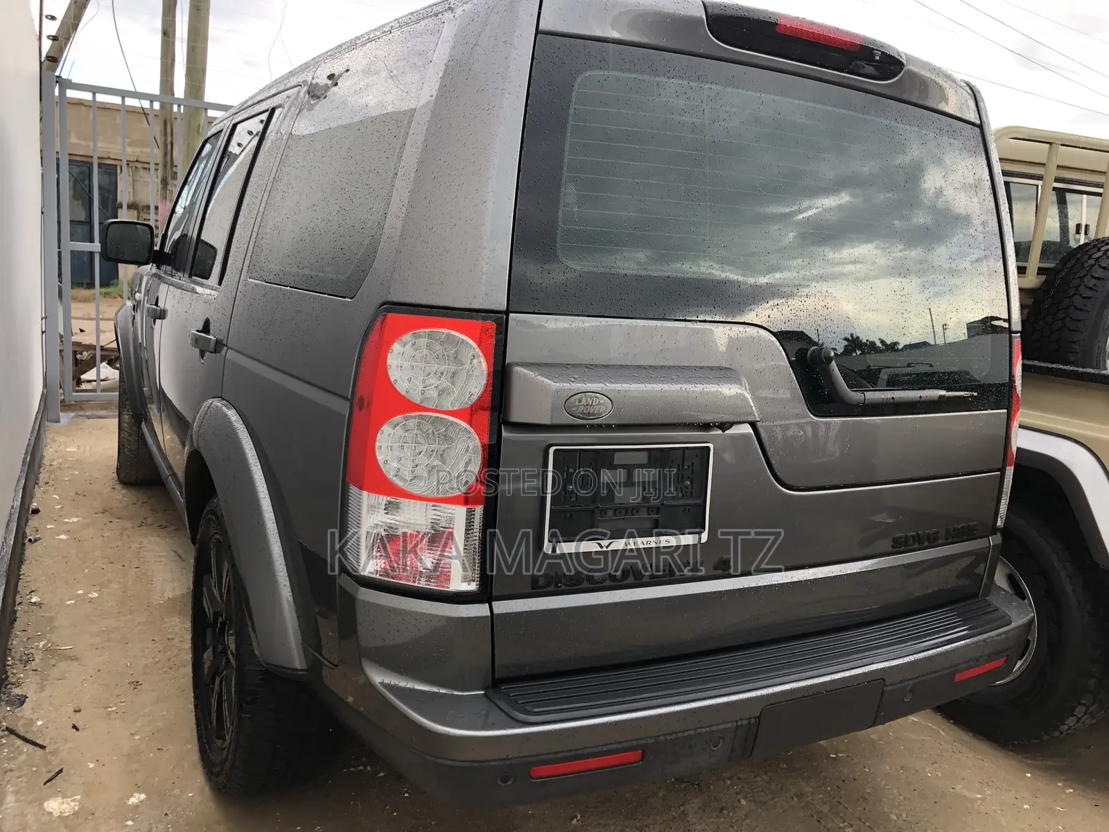 Land Rover Discovery 2013 Gray
