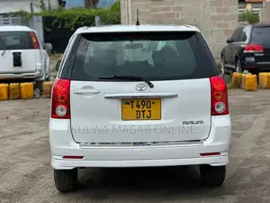 Toyota Raum 2004 White