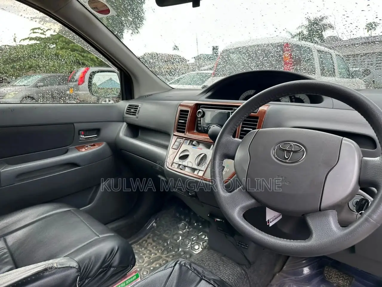 Toyota Raum 2004 White