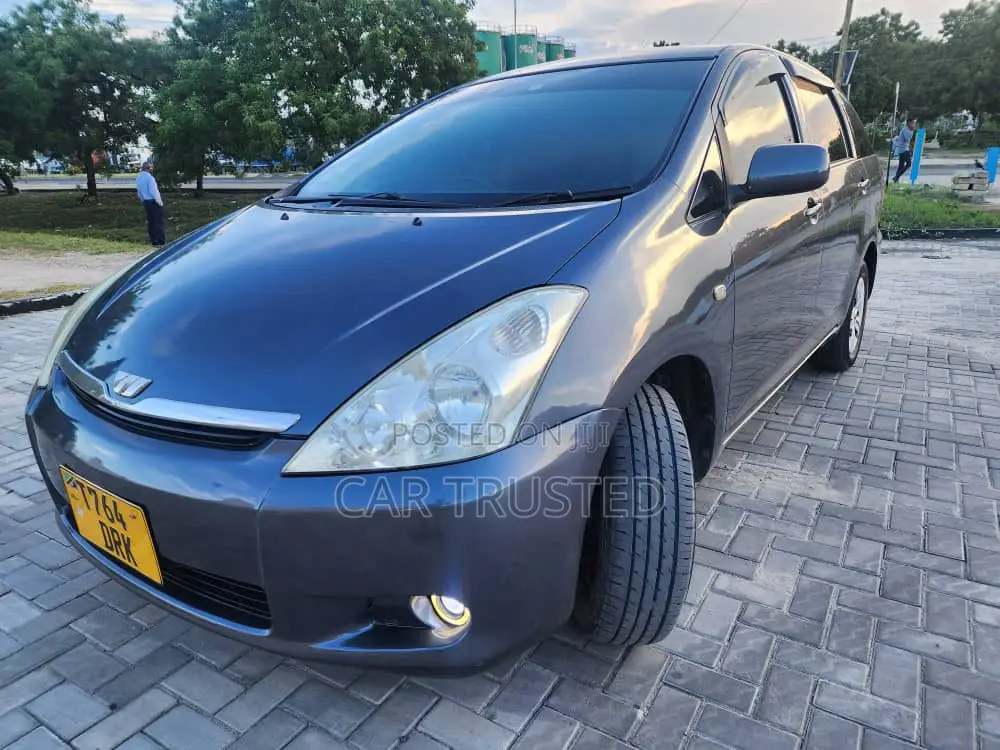Toyota Wish 2004 Gray