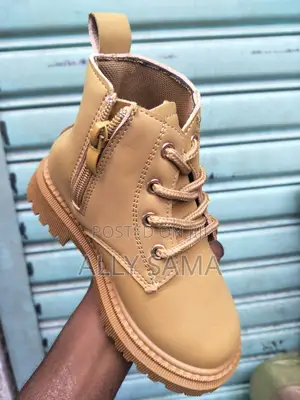 Our Kids Unisex.Boots Brown