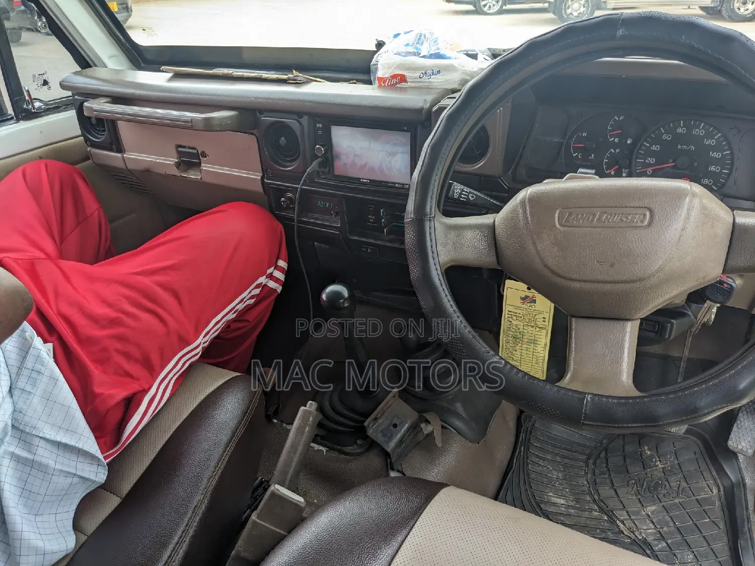 Toyota Land Cruiser 2005 White