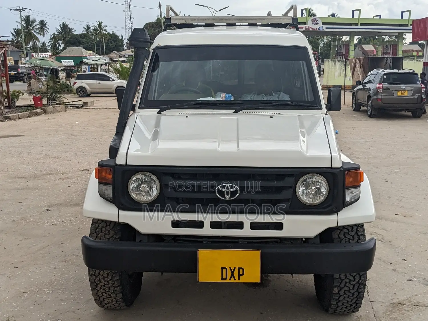 Toyota Land Cruiser 2005 White