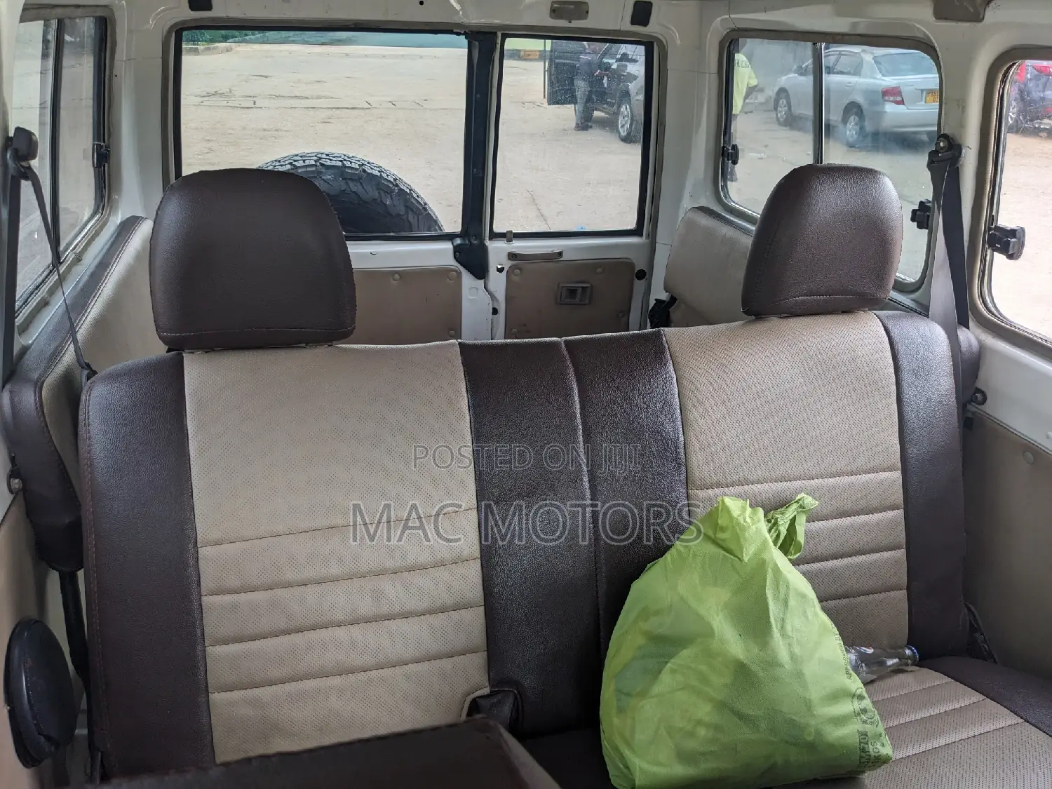 Toyota Land Cruiser 2005 White
